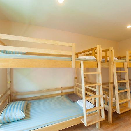Full House Hotel Банкок Екстериор снимка