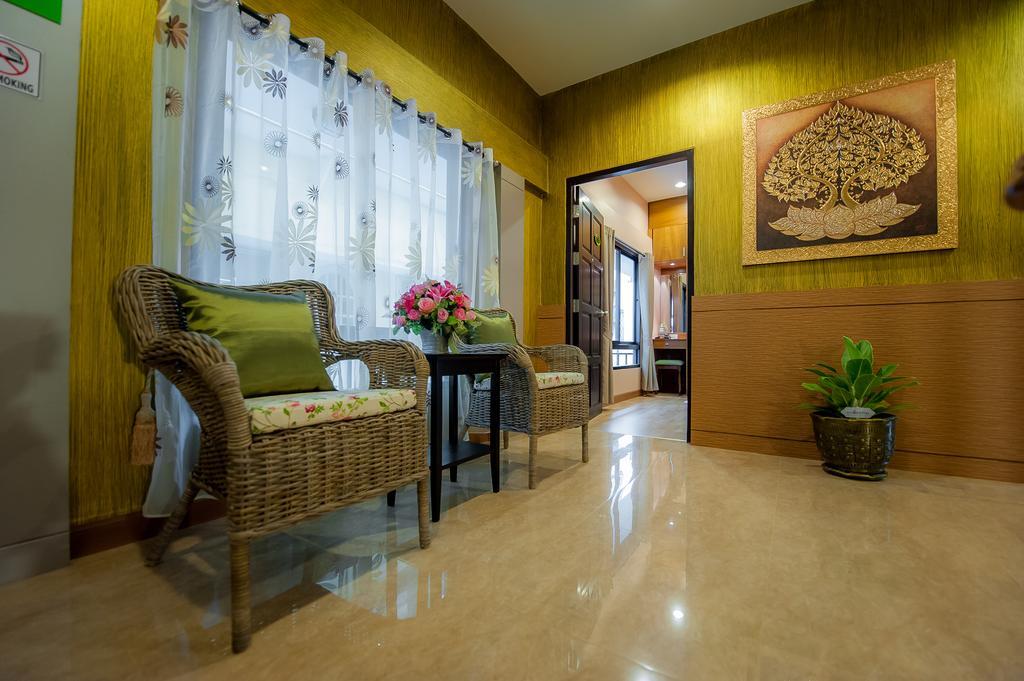 Full House Hotel Банкок Стая снимка